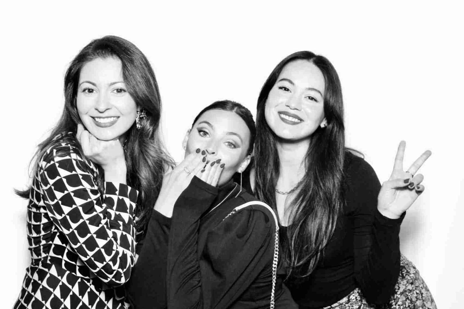 fun crusher photo booth - glam cam - black and white